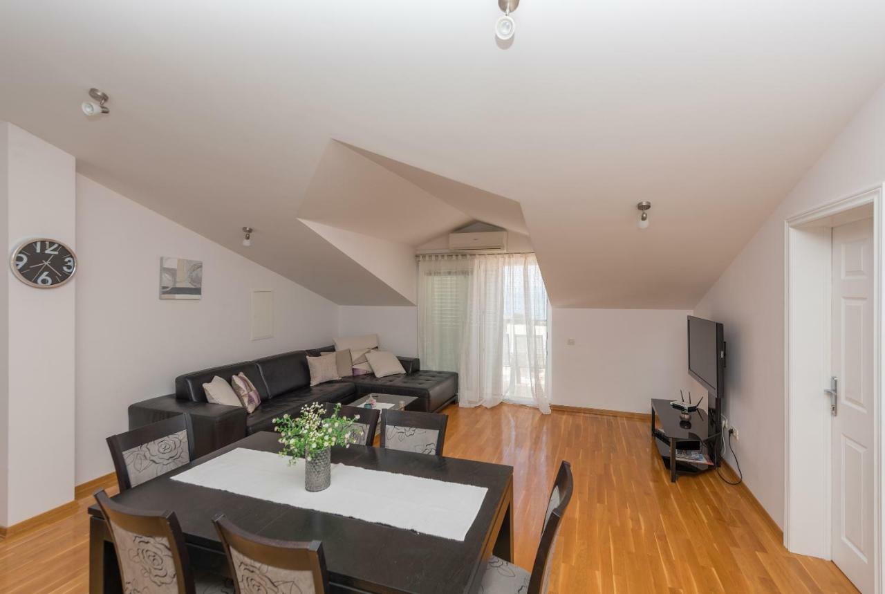 מאקרסקה Apartments Naja מראה חיצוני תמונה