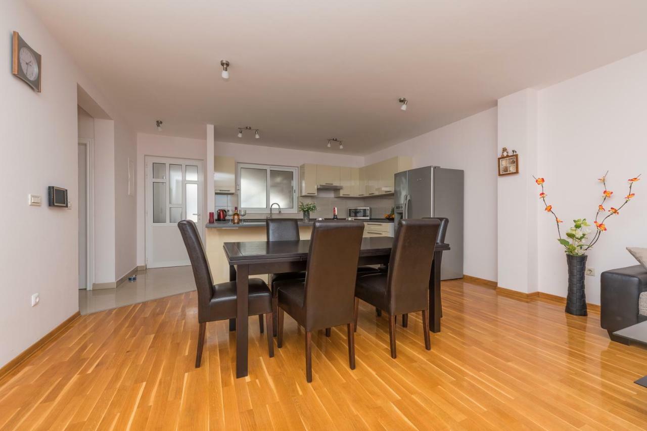 מאקרסקה Apartments Naja מראה חיצוני תמונה