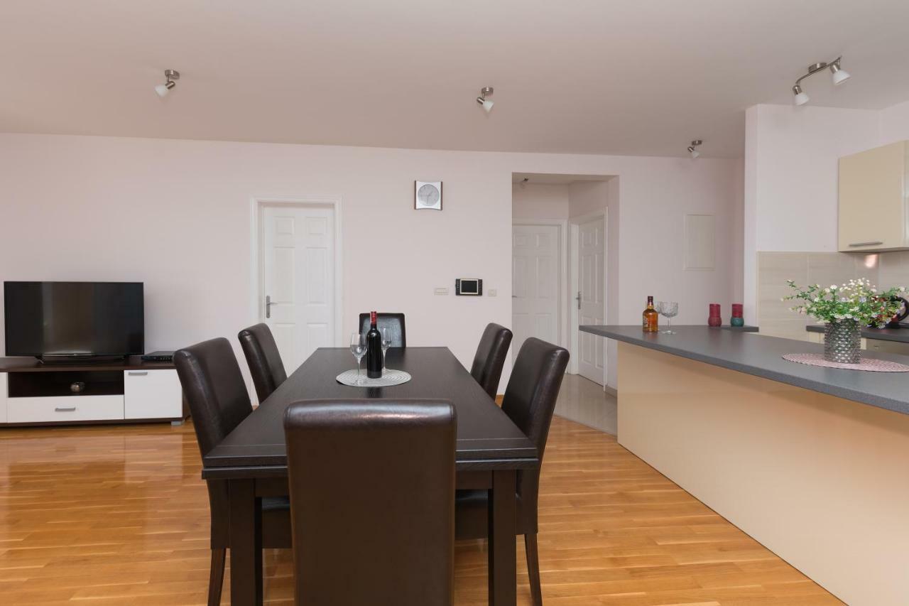 מאקרסקה Apartments Naja מראה חיצוני תמונה