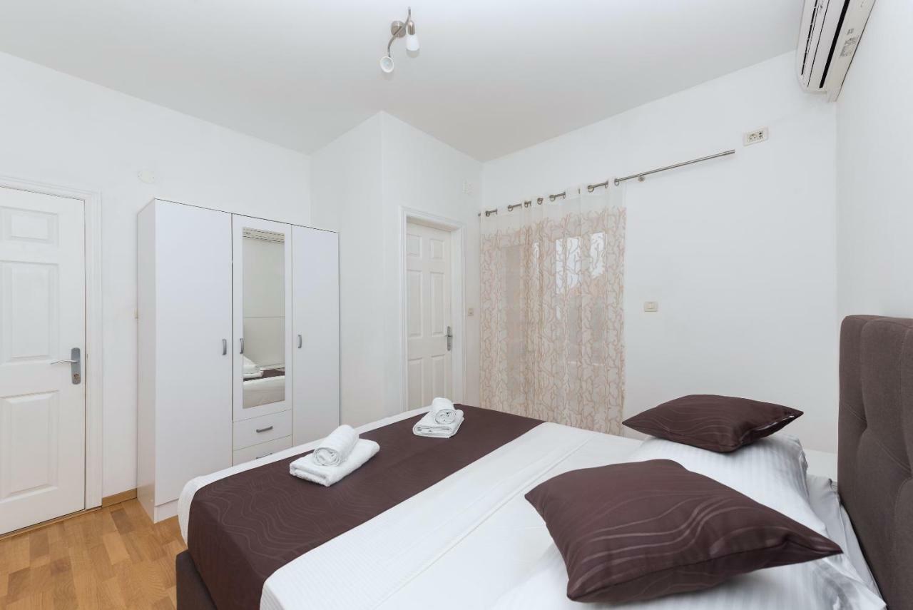 מאקרסקה Apartments Naja מראה חיצוני תמונה
