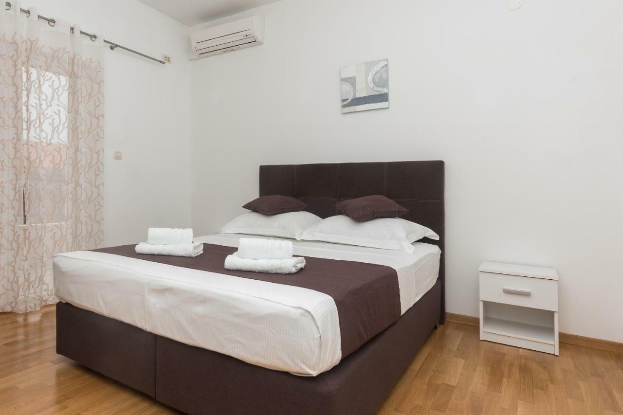 מאקרסקה Apartments Naja מראה חיצוני תמונה