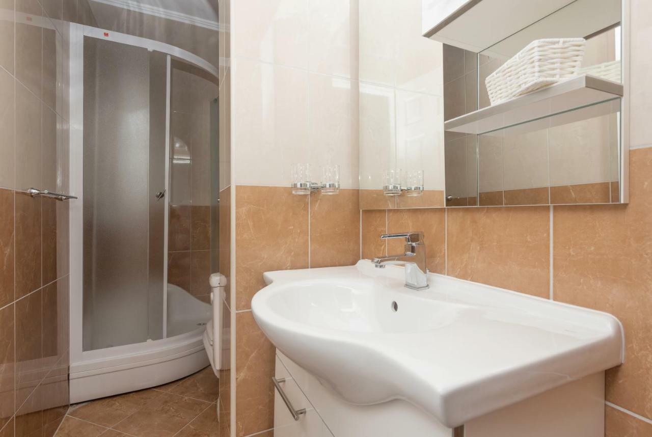 מאקרסקה Apartments Naja מראה חיצוני תמונה