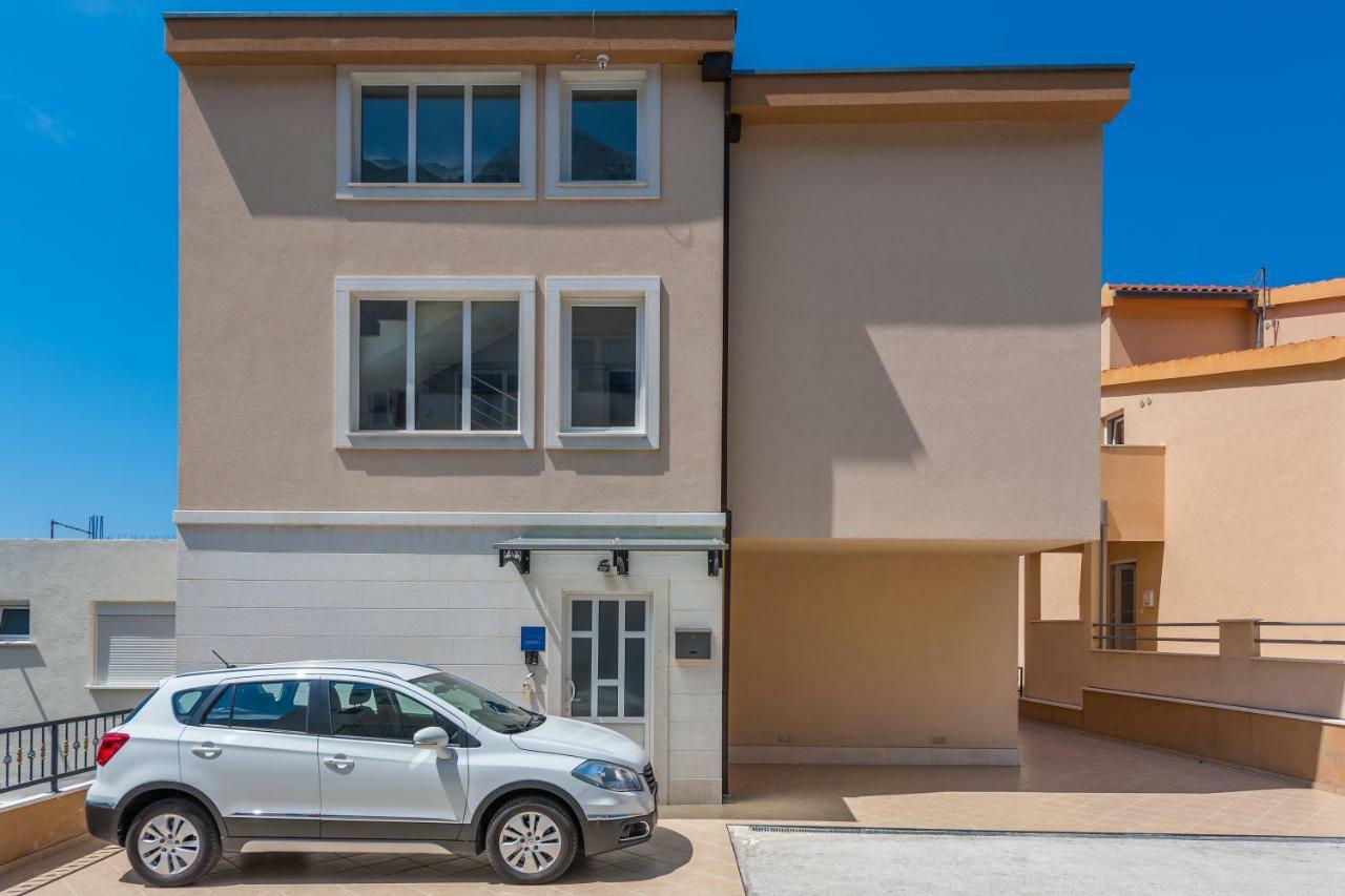 מאקרסקה Apartments Naja מראה חיצוני תמונה